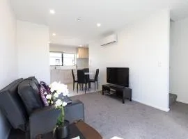 Brand new 2 bed ocean view!