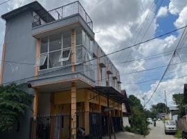 OYO 93528 Guest House Zidan 21, hotel v destinaci Tana Paser