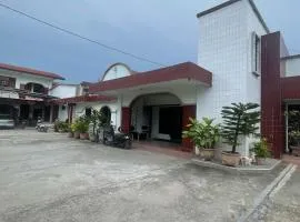 Hotel O Saril Riverside HomestayNearLapangan Musara Alun