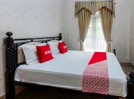 OYO 93618 Homestay Bonjeruk Near Restoran Pawon 21 Bonjeruk, hotel v destinaci Narmada