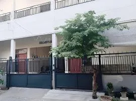 SPOT ON 93685 Homestay Bu Sun SyariahNearTaman Rekreasi & Pemandian Taman Suruh