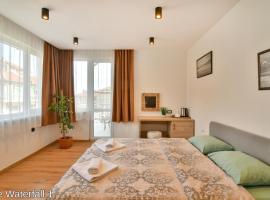 The Waterfall Free Parking, hotel in Balchik