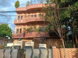 OYO 93753 Rafira Losmen NearYani Heahlerr, hotel v destinaci Rantau