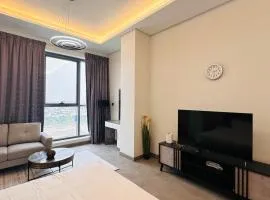 Spacious Studio Apartment Palm View with Big Balcony Free Parking by Belvilla