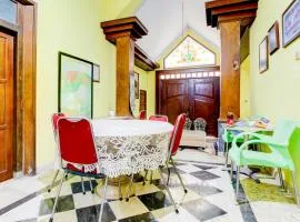 OYO 94009 Homestay Ndalem Kademangan