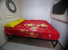 OYO 94032 Jm Guest House 2NearStasiun karawang, hotel v destinaci Pundong