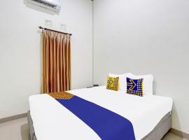 SPOT ON 94076 Tinampi House Syariah, hotel v destinaci Blora