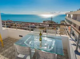 Stunning seaviews close to beach