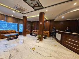 Saptagiri hotel & Kian resturent, hotel near Delhi International Airport - DEL, New Delhi