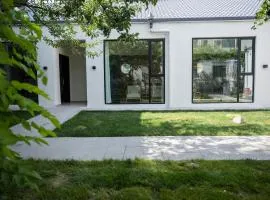 Yining Biezhi B&B