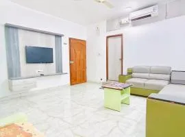Spacious 2BHK Apartment with Kitchen in Malleshwaram