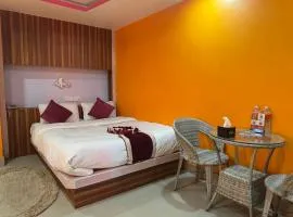 Om Tandoori Hotel