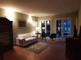 Il Fienile, casa vacanza in campagna con parcheggio privato e giardino privato, a 6 chilometri da Bologna centro e 1 chilometro da Bologna Fiera, Parco commerciale Meraville e Gran Tour Italia