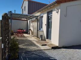 Gîte La Hutière près d'Ancenis – hotel w mieście Liré