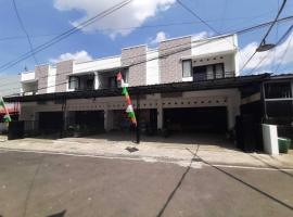 Capital O 94246 Rose 50 Homestay, hotel en Purwokerto