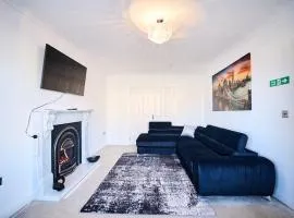 Modern 4-Bed Home, Tranent