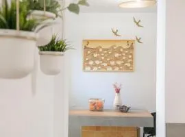 Mazi Rooms z