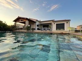 Villa soleil, hotel v destinaci Bagard