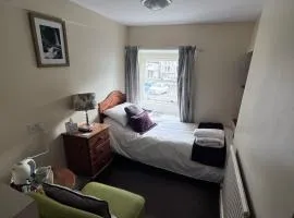 OYO Cocketts Hotel