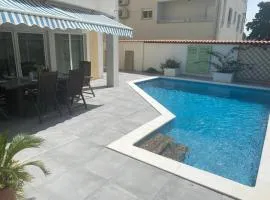 Private pool 2 rooms