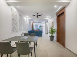 Kasauli Skylline I 2 BHK With Jacuzzi, hotel v destinaci Kasauli