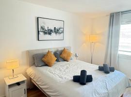 Appartement moderne au centre-ville de Villeneuve La Garenne、ヴィルヌーヴ・ラ・ガレンヌのホテル