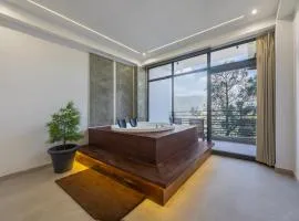 Kasauli Skylline I 2 BHK With Jacuzzi