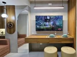 Inspiria Condo in Poblacion - Walk to Abreeza Mall
