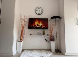 Dainfern Cozy Condo, hotel in Midrand
