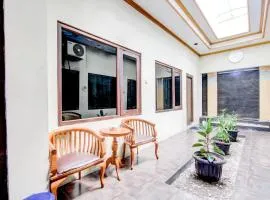 Hotel O Jalan Malioboro Near Stasiun Tugu Yogyakarta Formerly Hotel Baru