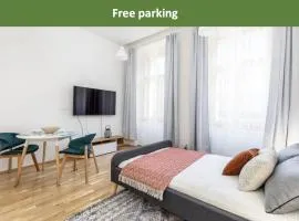 Bright aparment close to Wenceslas square with parking