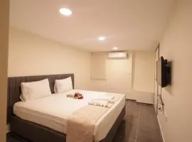 Pekin Spa and Suites