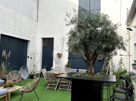 NUANCES Gîte Simplicity and elegance 8-pers، فندق في إيبيرني