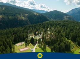 Club del Sole Val di Fiemme Easy Camping Village, hotel v destinaci Bellamonte
