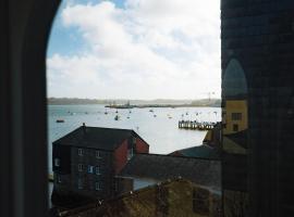 The Old Captains Lookout, hotel v mestu Falmouth