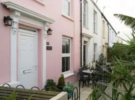 Peaceful & Tranquil Cottage With Private Terrace at 'The Pink House'