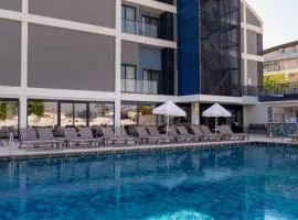 Side Square Hotel