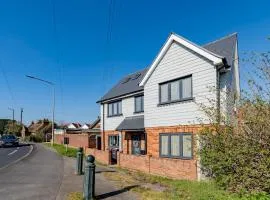 Pass the Keys Hawkwell Retreat 5 Bedroom home Hockley