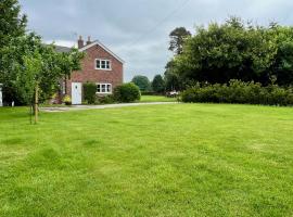 Yew Tree Farm Cottages Congleton, hotel em Congleton
