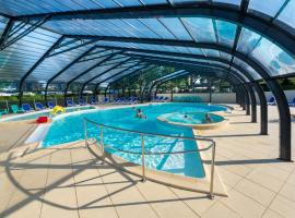 Camping maeva Respire de la Baie, Luxushotel in Assérac