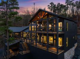 20 Guests 2 Pets 1 Epic Escape Midnight Skies: Broken Bow şehrinde bir otel