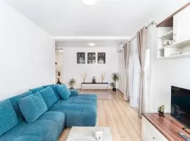 Apartament nou de 3,Stele Maria Parking free