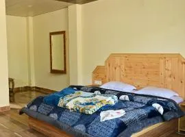 Nomadic Den Manali