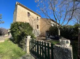 Gîte dans un domaine viticole, entre Montpellier et Sète, proche de la mer