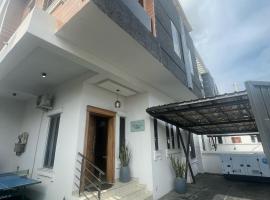 Aqua lodge, хотел в Леки