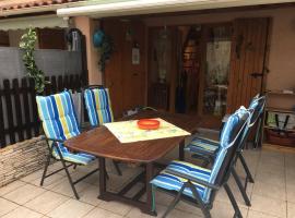 Gîte cosy avec terrasse pour 4 pers, proche lac d'Esparron - FR-1-822-14，位于Saint-Martin-de-Brômes的酒店