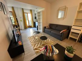 Le Salon Doré Apartment, hotel in Montbéliard