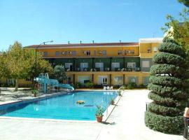 Hotel Río Piscina, hotel in Priego de Córdoba