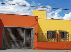 Casa no centro com 4 quartos e ar condicionado