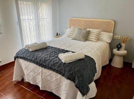 REFUGiO MAGiCO, hotel in Herencia